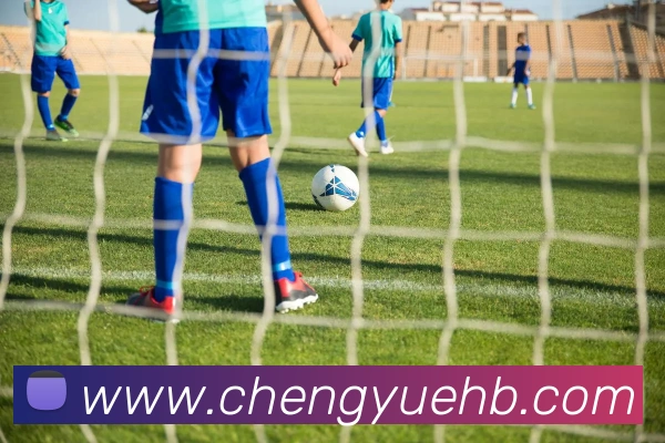 巴萨最新转会动态:夏窗引援目标与阵容调整分析